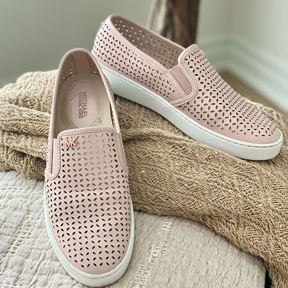 Michael Kors Leather Low-top slip-on sneakers. Pretty Pale Pink. Size 8.